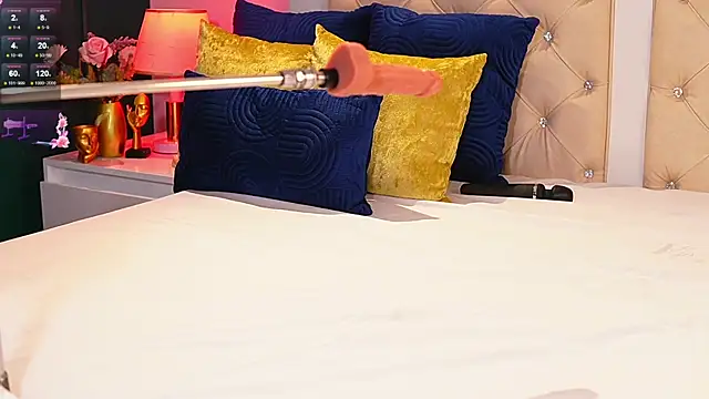 caroline_adams_ Adlı Modelin Canlı XXX Sohbeti