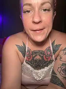 Онлайн чат XXX quinnmariexo
