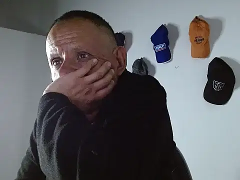 AlekNoir's Webcam Show
