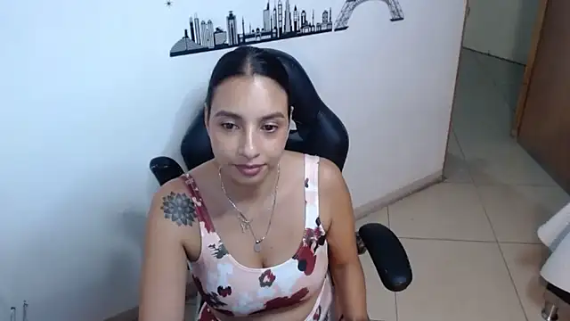 Онлайн чат XXX mykaelahoney