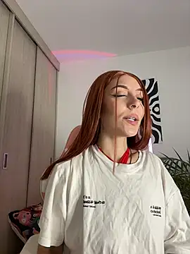 Онлайн чат XXX alesziarose_