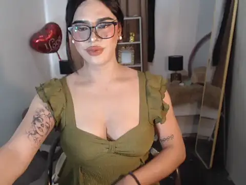 RebeccaTs Adlı Modelin Canlı XXX Sohbeti