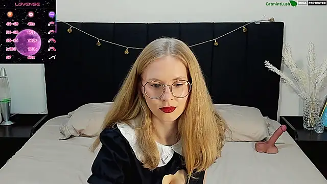 CatmintLush élő XXX-chatje