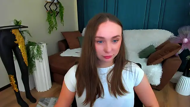 TrueReincarnation Live XXX Chat