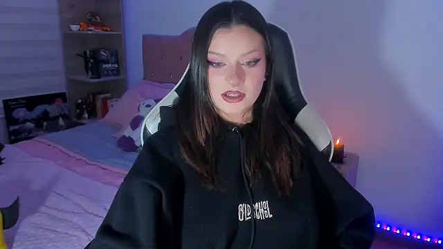 Chat +18 de OphelianaRose33 ao vivo