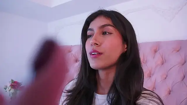 LucianaBlanco_ 即時 XXX 聊天