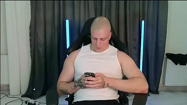 Bigbaald Adlı Modelin Canlı XXX Sohbeti