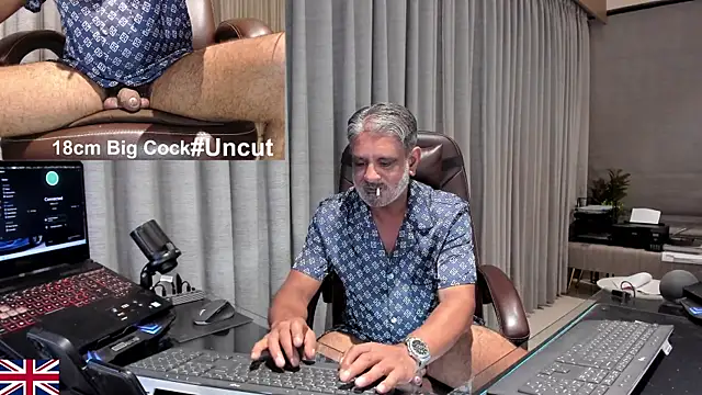 OnlineBossUK élő XXX-chatje