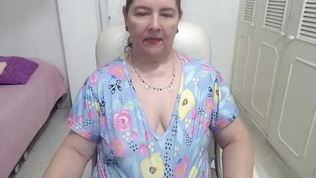 leonela_69 Live XXX-Chat