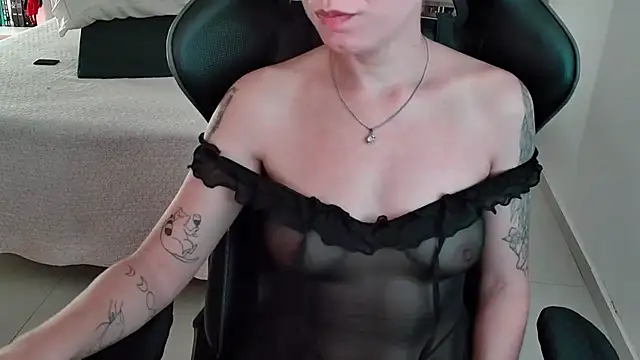 Chatroom XXX en direct de DearArtemis