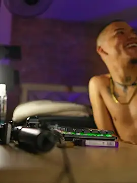 XXX chat uživo modela AlphaMasterXxx