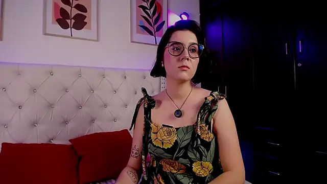 Chat +18 de Barbie_Goddess ao vivo