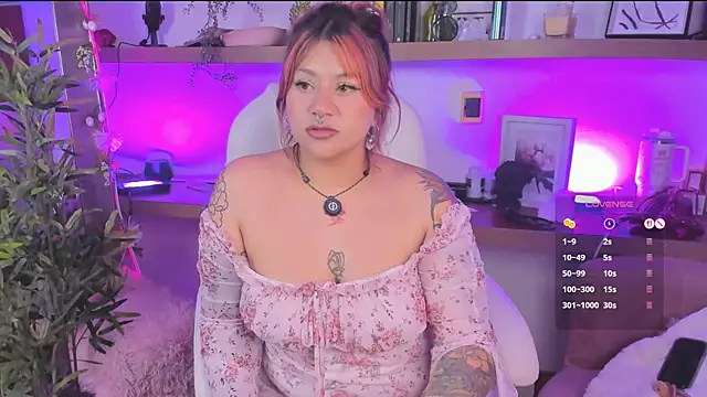 _Lorraine_v's Live XXX Chat