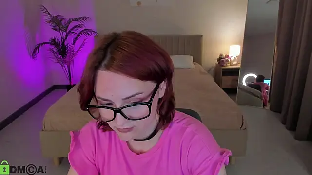 Meow-Rinnin Live XXX chat