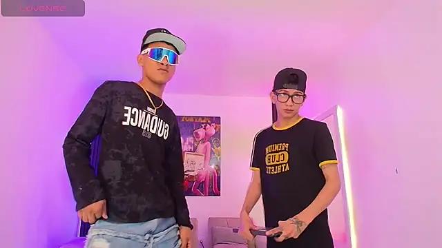 Marcus_and_Tony Live XXX-chat