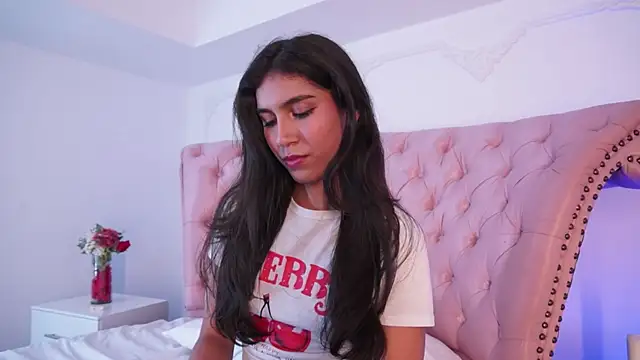 LucianaBlanco_'s Live XXX Chat