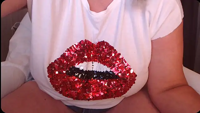 Divineblond – Naživo XXX chat