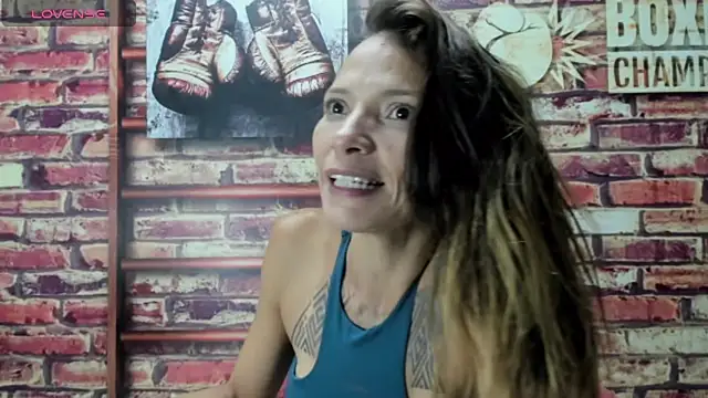 Kaya_Tate – Live XXX-chat