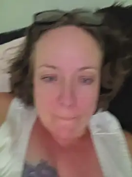 julimonroe Chat XXX in diretta
