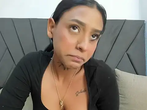 Chat XXX Live LesliePetit