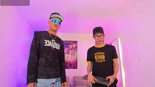 Marcus_and_Tony 라이브 XXX 채팅