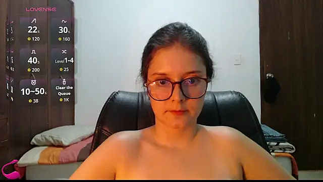 MadieeLorez Adlı Modelin Canlı XXX Sohbeti