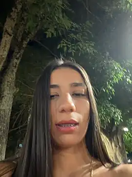 Carolina_1111's Live XXX Chat