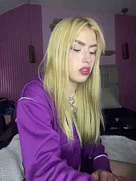 Онлайн чат XXX PrettyAshley_