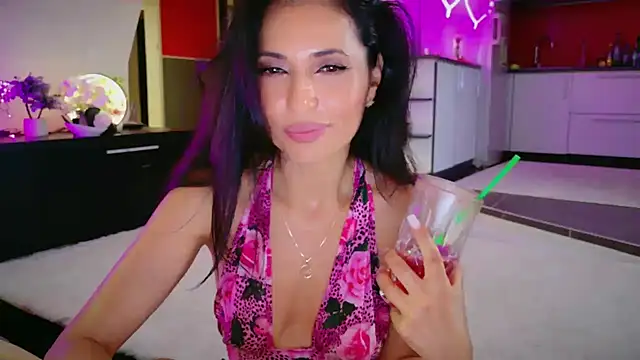 Онлайн чат XXX MissSmiley26