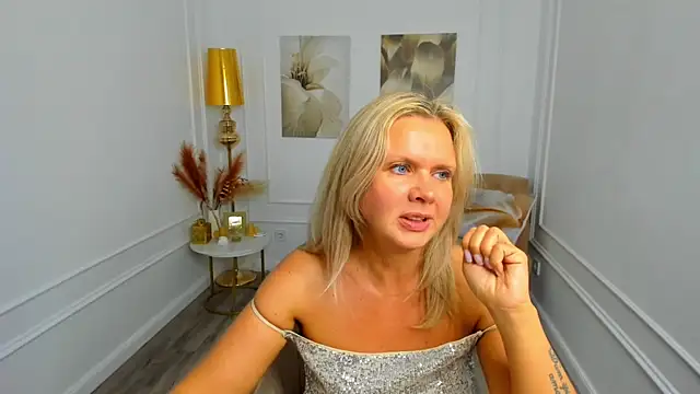 AgathaKlouinn Live XXX chat