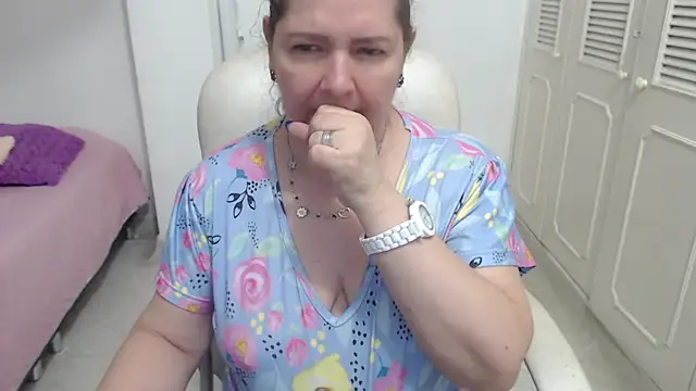 Chat XXX ao vivo de leonela_69