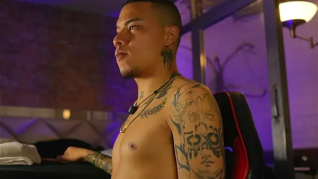 AlphaMasterXxx Chat XXX live