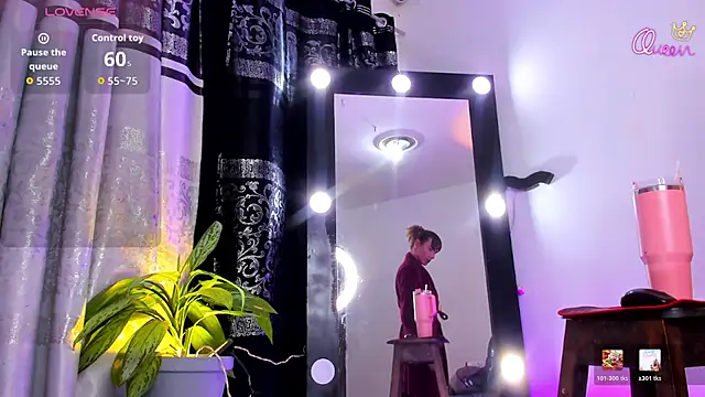 katiee11's Live XXX Chat