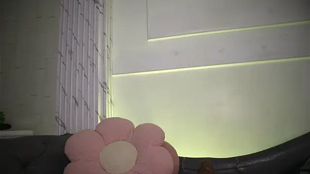 Sweet_Sammy_'s Live XXX Chat