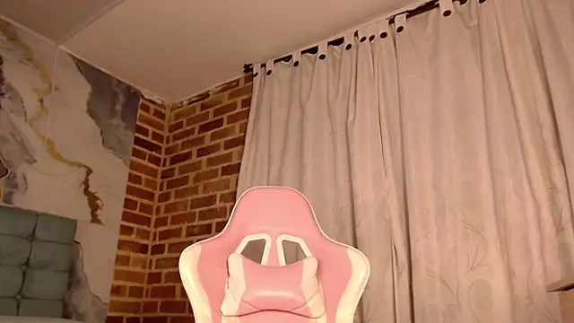 ailyngg Chat XXX in diretta