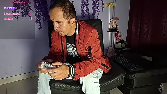 GreisyAndHazzan élő XXX-chatje