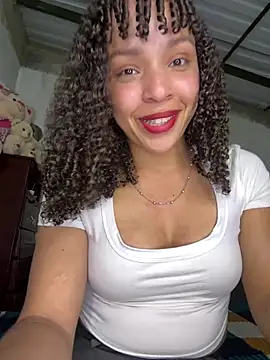 Chatroom XXX en direct de Yasmin777_