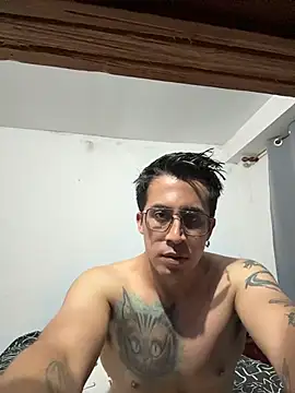 צ'אט XXX בשידור חי של Andy_n_cat