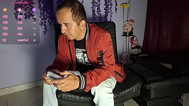 GreisyAndHazzan's Live XXX Chat