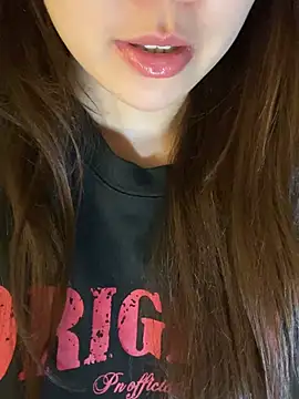 Chat +18 de Uyennii02 ao vivo