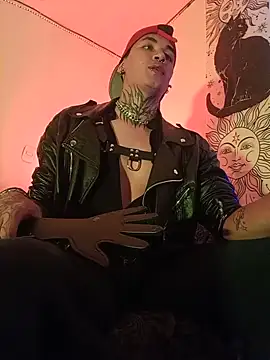 Chatroom XXX en direct de AlecBanne_