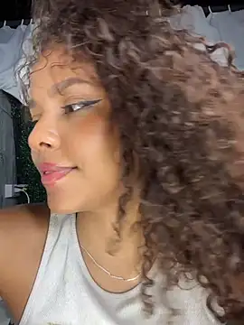 دردشة CurlyOopsieXXX الجنسية المباشرة