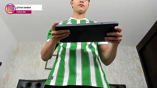 Chat XXX en directo de Lander_Cruz