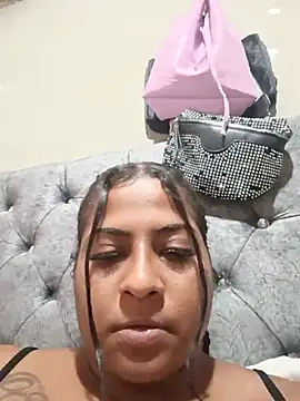 Giselabrunette25's Live XXX Chat