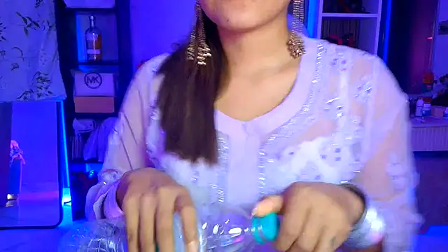Chat XXX ao vivo de _Maanvi_