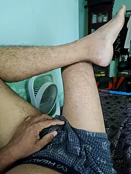 varun2184 Adlı Modelin Web Kamerası  Şovu