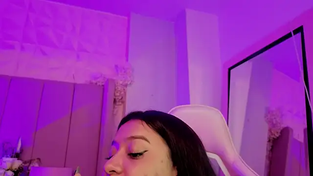 MollyBigBoobs12 élő XXX-chatje