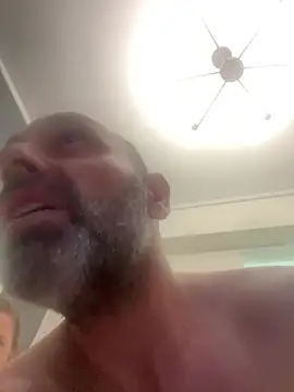 צ'אט XXX בשידור חי של tttttyta