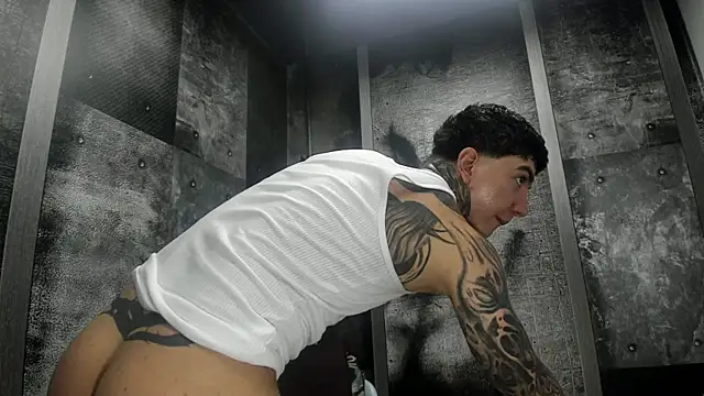 Chat XXX ao vivo de Gury_tattoo