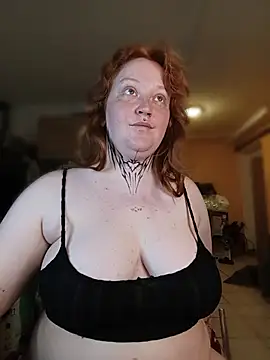 CURVYSAKURA's Webcam Show